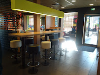 Atmosphère du Restaurant de hamburgers McDonald's à Halluin - n°4