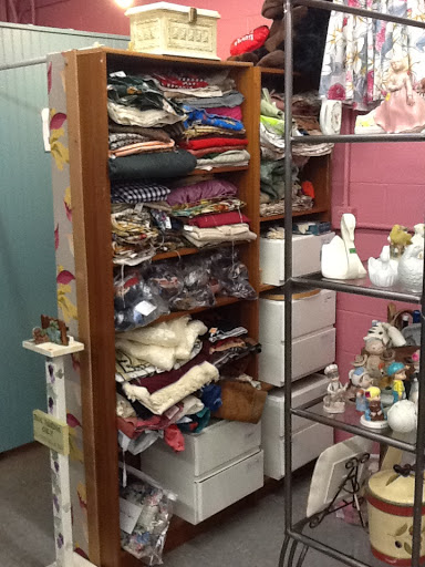 Thrift Store «Upscale Thrift», reviews and photos, 2590 21st St, Sacramento, CA 95818, USA