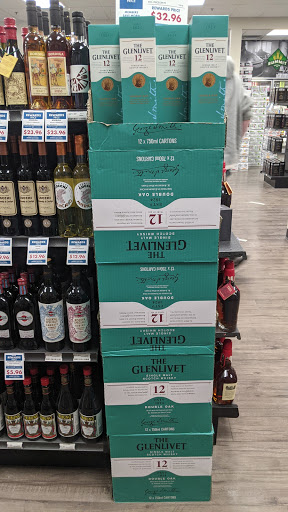 Shopping Mall «Miracle Mile Shopping Center», reviews and photos, Minnesota 100, St Louis Park, MN 55416, USA