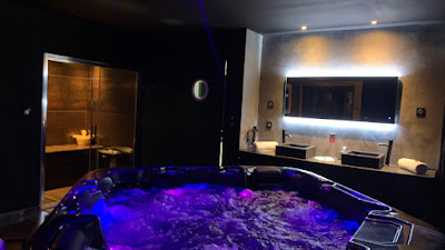 Spalace : Chambres d’hôtes luxe avec sauna/jacuzzi, Love Room week-end en amoureux, proche Lille, Nord, Hauts-de-France à Cuincy