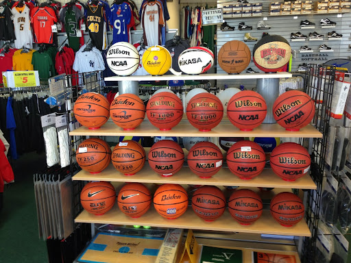 Sporting Goods Store «California Pro Sports», reviews and photos, 1740 Palos Verdes Dr N, Harbor City, CA 90710, USA