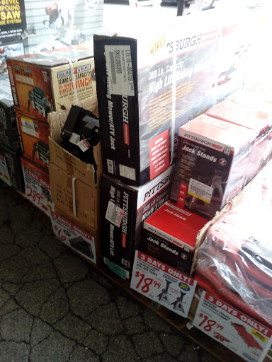 Hardware Store «Harbor Freight Tools», reviews and photos, 5211 Hickory Hollow Pkwy #101, Antioch, TN 37013, USA