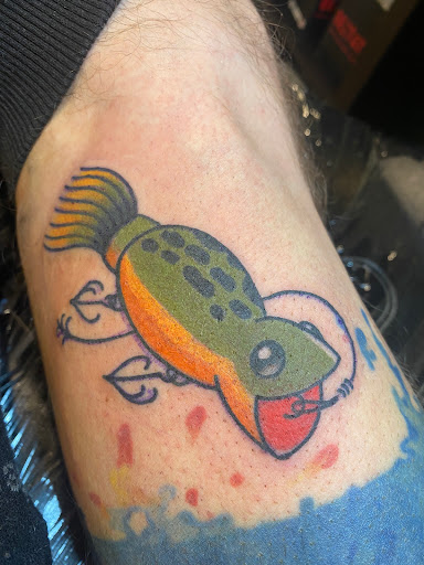 Explore ideas tattoo cuello hombre, creative tattoo ideas in Winter Park, available at Overlook tattoo company