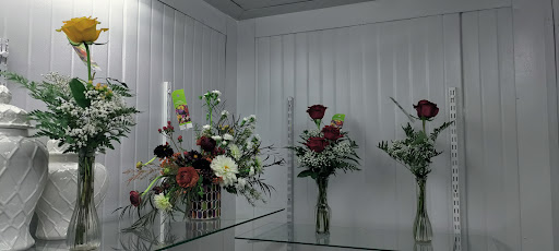 Florist «Garden of Eden Flower Shop, Pennsville», reviews and photos, 199 N Broadway, Pennsville, NJ 08070, USA