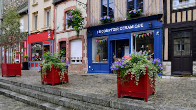 Le Comptoir Céramique à Domfront en Poiraie