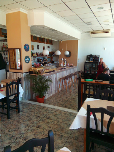GLORIAS RESTAURANT CAFETERíA TAPERIA