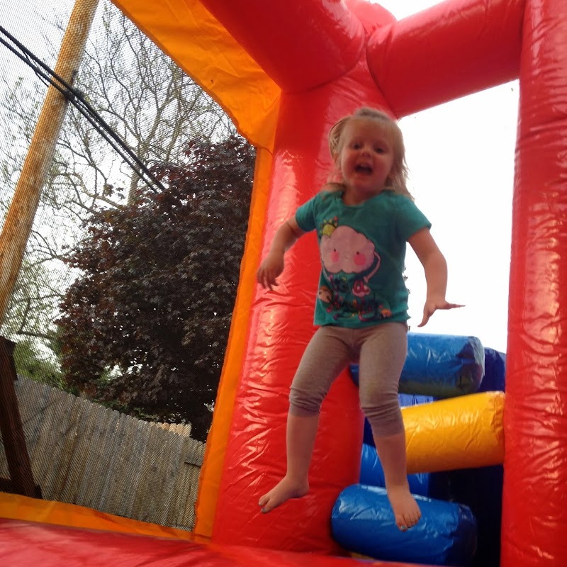 Peanut's Pop-Ups Moon Bounce, Dunk Tank, Concession and party rentals