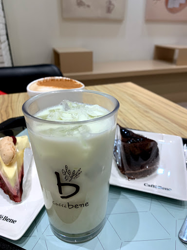 Caffe Bene 咖啡伴 家樂福新仁門市 的照片