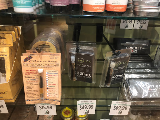 Pet Supply Store «Brookside Barkery & Bath», reviews and photos, 118 W 63rd St, Kansas City, MO 64113, USA