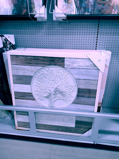 Shopping Mall «Riverdale Plaza Shopping Center», reviews and photos, 1044 W Mercury Blvd, Hampton, VA 23666, USA