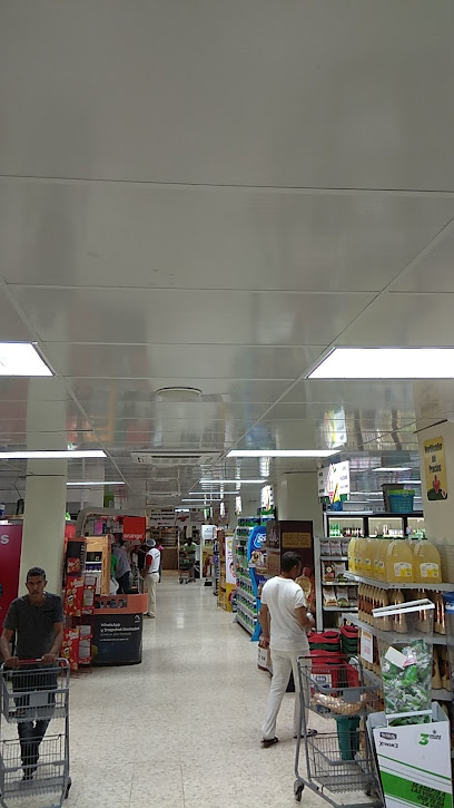Supermercado y Plaza Morel