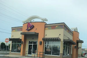 Taco Bell image