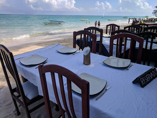 Knife and fork breakfasts in Punta Cana
