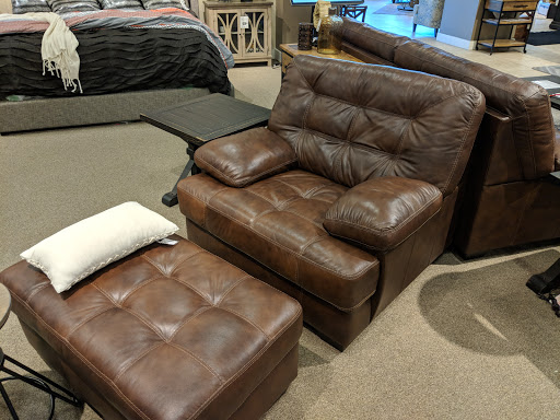 Furniture Store «Ashley HomeStore», reviews and photos, 2787 W Market St, Fairlawn, OH 44333, USA