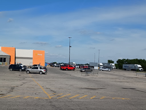 Department Store «Walmart Supercenter», reviews and photos, 300 Iowa Speedway Dr, Newton, IA 50208, USA