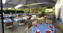 Atmosphère du Restaurant Auberge Des Girards à Saint-Paul-en-Cornillon - n°4