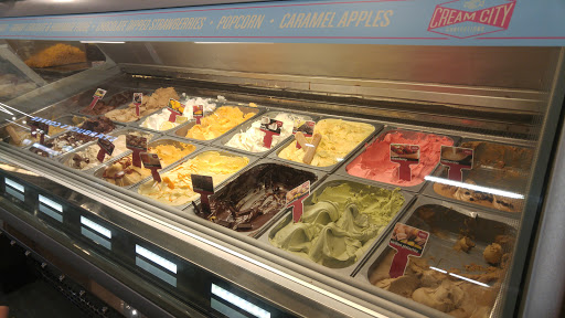 Supermarket «Metro Market», reviews and photos, 4075 N Oakland Ave, Shorewood, WI 53211, USA