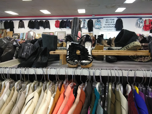 Thrift Store «American Way Thrift Store», reviews and photos, 3226 W Magnolia Blvd, Burbank, CA 91505, USA