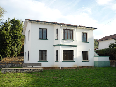 Casa de los Maestros C. Monasterio, 39438 Silió, Cantabria, España