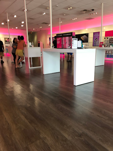 Cell Phone Store «T-Mobile», reviews and photos, 25 E Sunrise Hwy, Freeport, NY 11520, USA