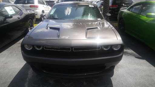 Car Dealer «Joey Accardi Chrysler, Dodge, Jeep, Ram», reviews and photos, 909 S Federal Hwy, Pompano Beach, FL 33062, USA