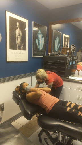 Body Piercing Shop «Blue Horse Shoe Tattoo and Piercing», reviews and photos, 3513 Virginia Beach Blvd, Virginia Beach, VA 23452, USA