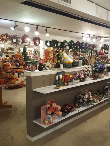 Thrift Store «Re-Uzit Shop of New Holland», reviews and photos, 707 W Main St, New Holland, PA 17557, USA