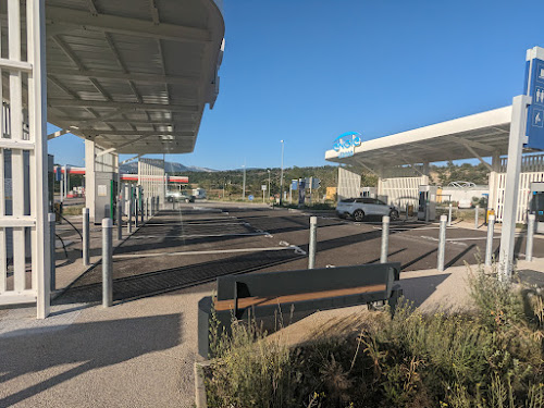 Station de recharge pour véhicules électriques à Aubignosc