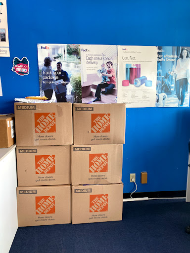 Mailbox Rental Service «FedEx Shipping Center - Mailbox Store», reviews and photos, 139 Cypresswood Dr, Spring, TX 77388, USA