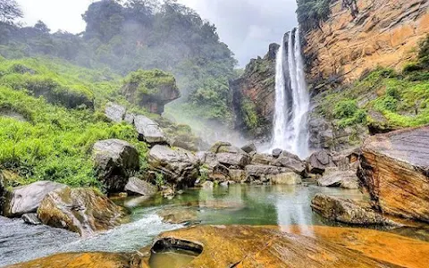 Laxapana Falls image