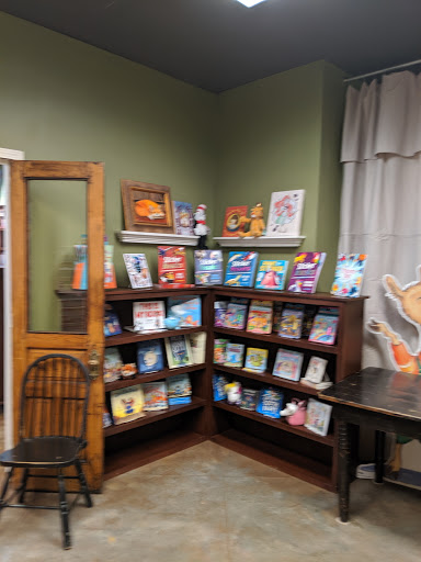 Book Store «FoxTale Book Shoppe», reviews and photos, 105 E Main St, Woodstock, GA 30188, USA