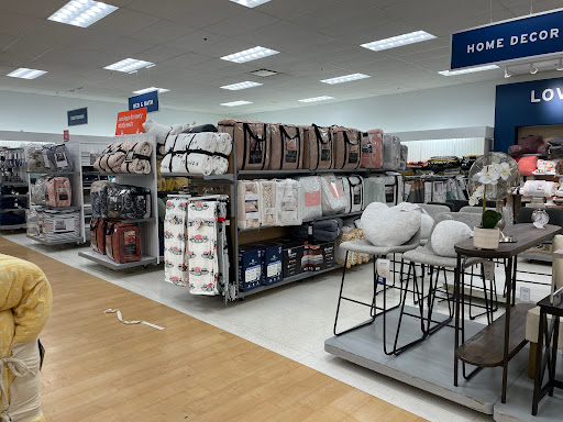 Department Store «Marshalls», reviews and photos, 253 Commons Dr, Chicago Ridge, IL 60415, USA