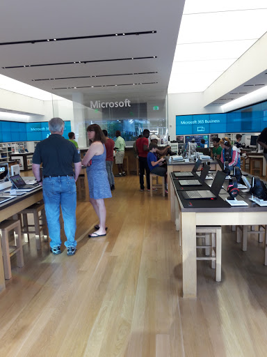 Computer Store «Microsoft Store - The Domain», reviews and photos, 3309 Esperanza Crossing #104, Austin, TX 78758, USA