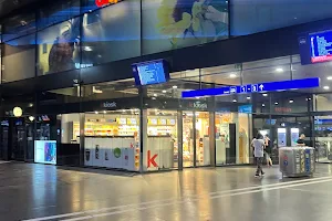 Coop Supermarkt Zug Bahnhof image