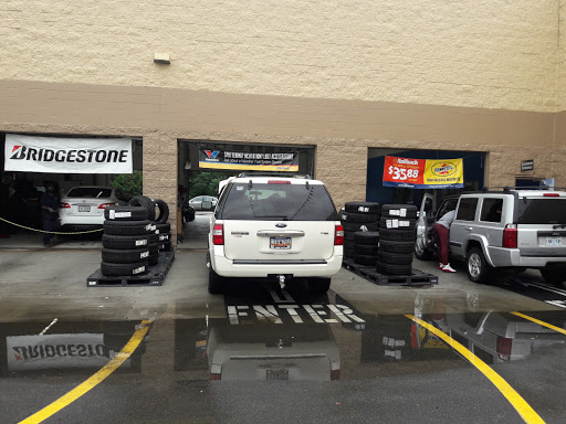 Tire Shop «Walmart Tires & Auto Parts», reviews and photos, 2410 Sheila Ln, Richmond, VA 23225, USA