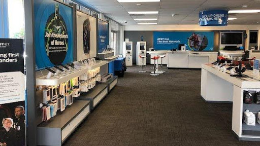 Cell Phone Store «AT&T», reviews and photos, 1332 N John Young Pkwy, Kissimmee, FL 34741, USA