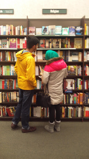 Book Store «Barnes & Noble», reviews and photos, 47 E Chicago Ave, Naperville, IL 60540, USA