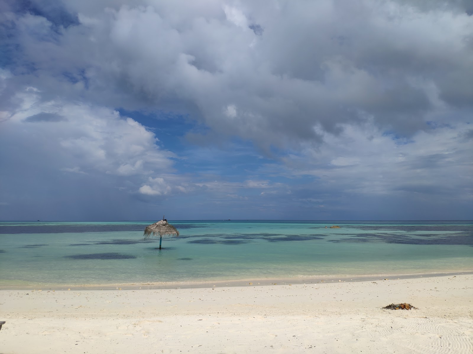 Photo of Guest Beach Maamigili amenities area