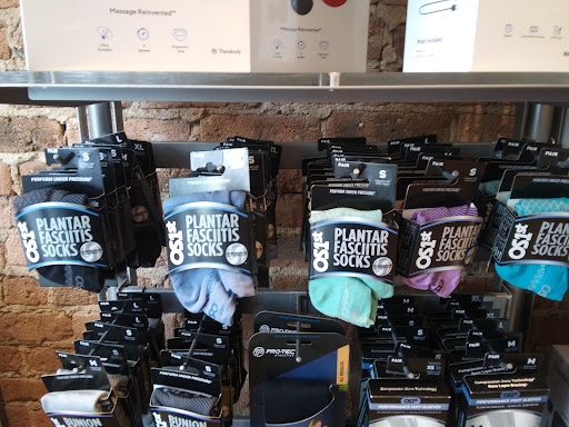 Sportswear Store «Fleet Feet Sports - Lincoln Square», reviews and photos, 4762 N Lincoln Ave, Chicago, IL 60625, USA