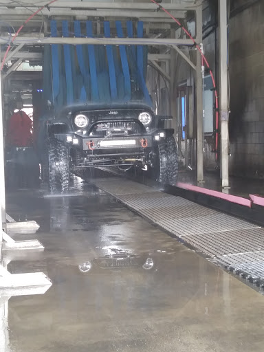 Car Wash «Classic Car Wash & Lube», reviews and photos, 209 Boston Post Rd, Madison, CT 06443, USA