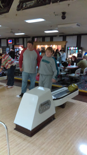 Bowling Alley «Plaza Lanes», reviews and photos, 42001 Ann Arbor Rd, Plymouth, MI 48170, USA