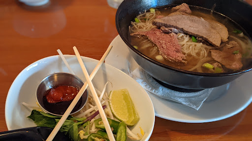 Shopping Mall «Warrenton Village Center», reviews and photos, 251 Lee Hwy, Warrenton, VA 20186, USA