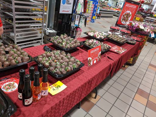 Grocery Store «Schnucks», reviews and photos, 101 Civic Center Dr, Lake St Louis, MO 63367, USA