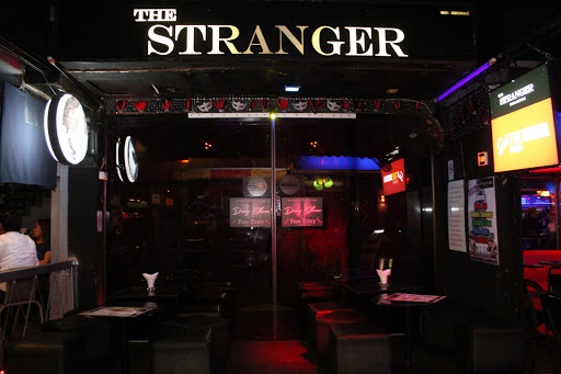 The Stranger Bar (House of Drag Queens)