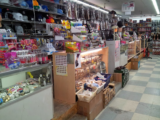 Beauty Supply Store «Victoria Beauty Supply», reviews and photos, 430 W North Ave, Milwaukee, WI 53212, USA