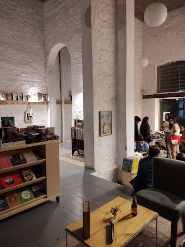 Opiniones de Club Cultural Charco en Ciudad del Plata - Librería