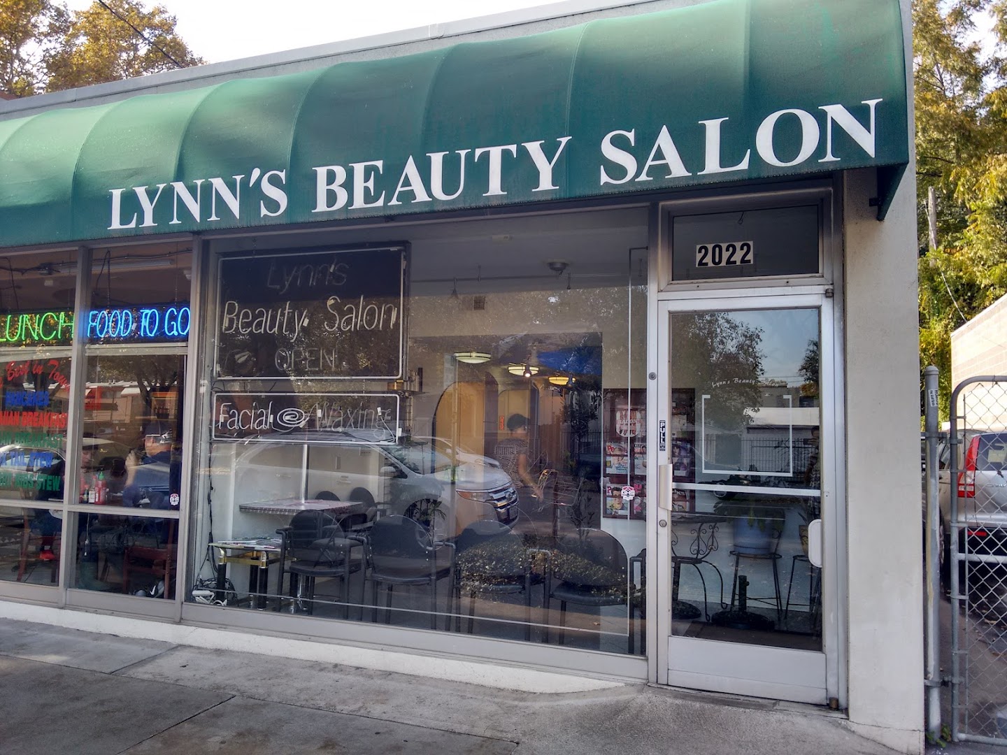 Lynn's Beauty Salons