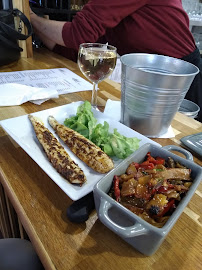 Plats et boissons du Bar-restaurant à huîtres Chez Thomas Marché De La Teste à La Teste-de-Buch - n°2