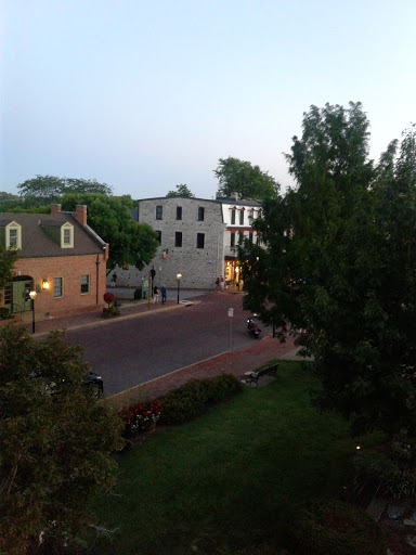 Ice Cream Shop «Kilwins St. Charles», reviews and photos, 300 S Main St, St Charles, MO 63301, USA