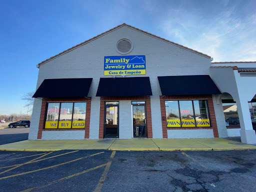 Pawn Shop «Family Jewelry & Loan», reviews and photos, 422 N Green Bay Rd, Waukegan, IL 60085, USA